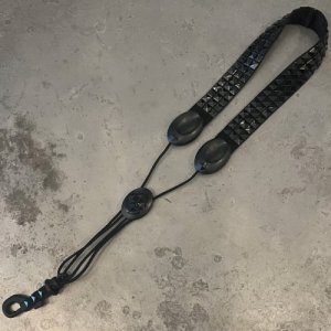画像: MORE SHINES/ストラップ/アルトサックス用/Studs Black Smooth